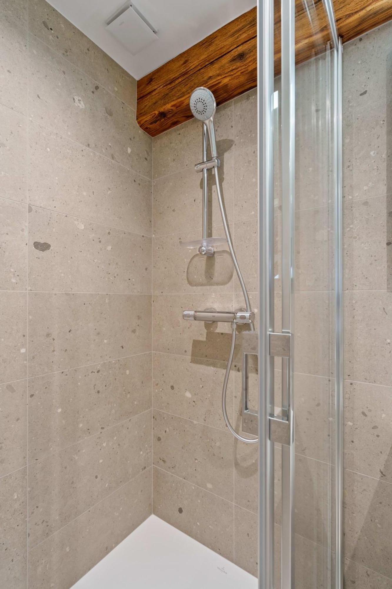 Elegant Clausen Apartment With King Bed & Wifi 룩셈부르크 외부 사진